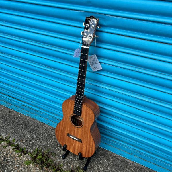 Snail SUB-M1 Glossed Mahogany Baritone Ukulele, Inc. Gig Bag Online Sale