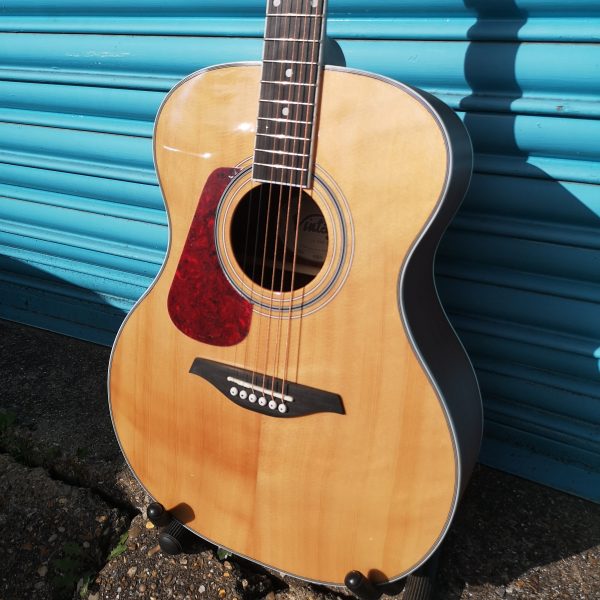 Vintage V300 Left Handed Solid Top Acoustic Folk Guitar Package (inc. gigbag, Strap, Tuner, Pics & Spare Strings) Supply