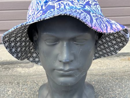 Cameron Gray -  Waiting Bliss  - Reversible Bucket Hat Online