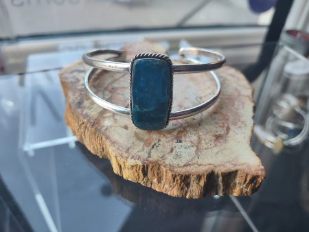 Anju Kashi Stone Cuff Bracelet - Blue Apatite Hot on Sale