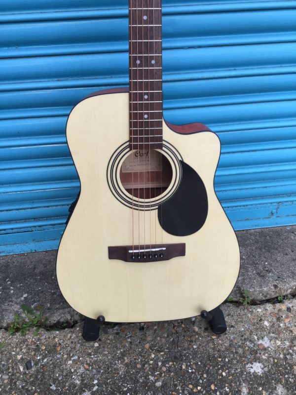 Cort AF515CE Electro Acoustic Guitar with Cutaway Fashion